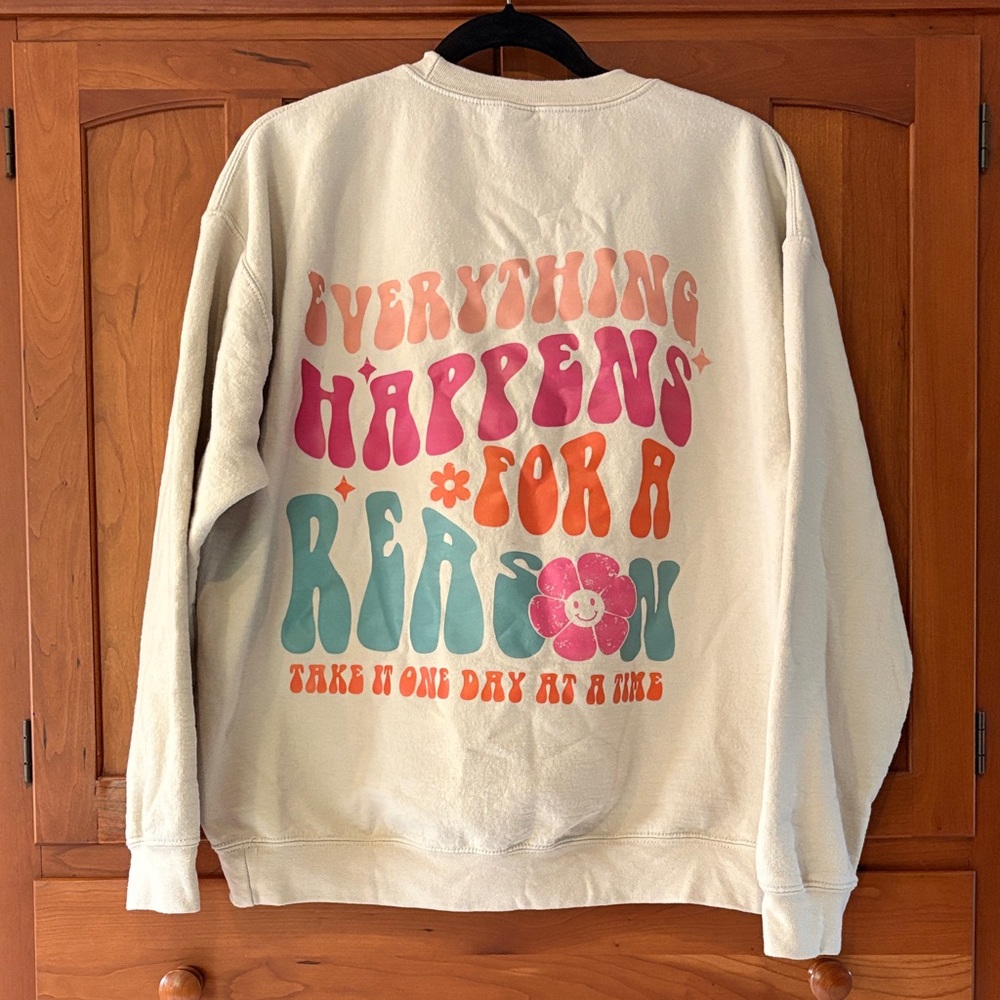 Gildan Cream Graphic Women's Sweatshirt